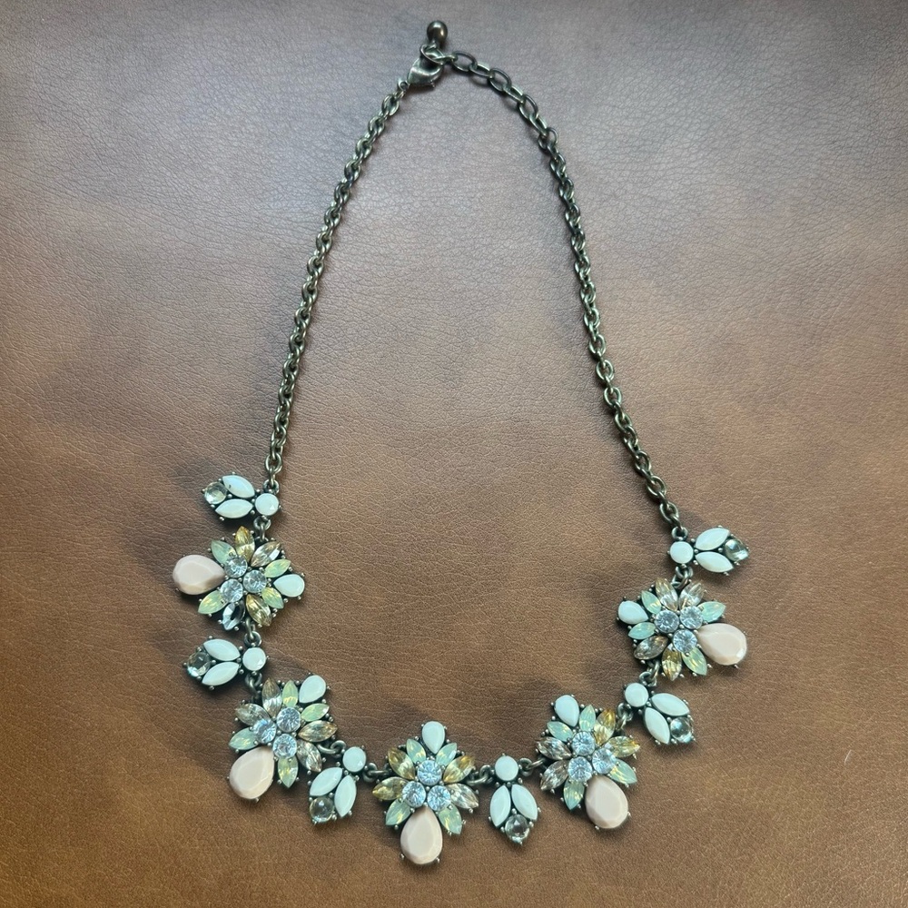 Costume Jewelry - Necklace